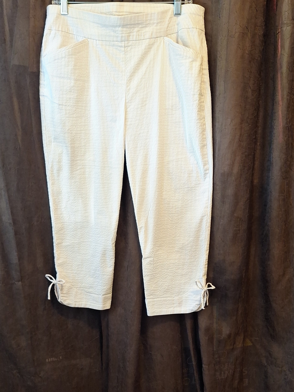 Chico's Perfect Stretch, Beige Pin-Stripe Sz 2 (US M/10)